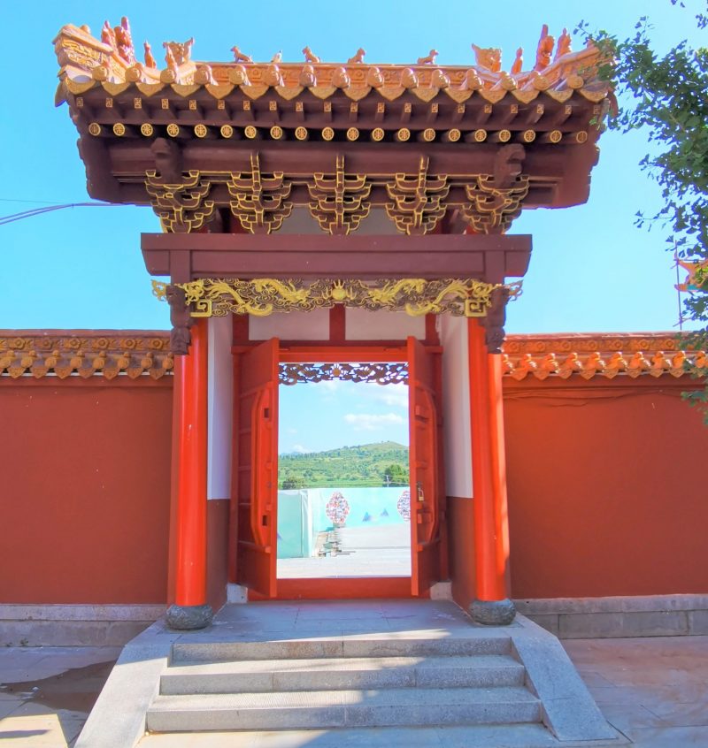 侧门 – 旻工建筑规划设计室